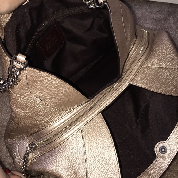 💯💯Stunning Coach Shoulder Bag!💯💯 - Picture 3 of 8